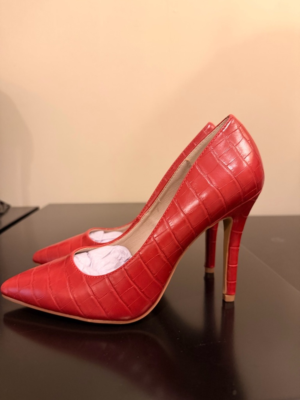 Brand New! French Connection Red Croc-Embossed Pointed-Toe Pumps
